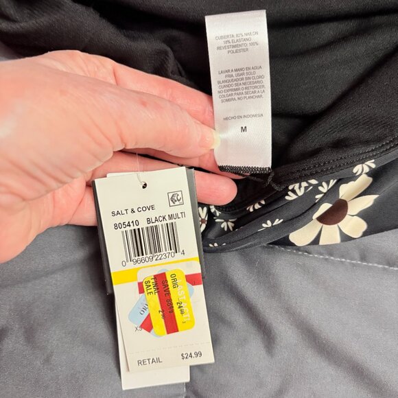 Salt + Cove Daisy Print Cropped High-Waist Bikini Bottoms - Size: Medium - NWT - Picture 6 of 10